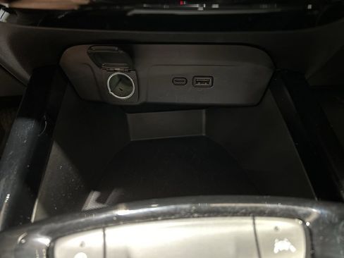 Used 2025 Chevrolet Trax LT FWD image 27
