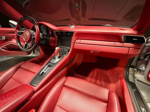 Used 2017 Porsche 911 Carrera 4S image 30