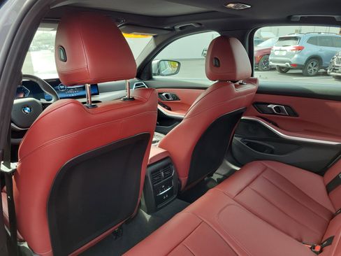 Used 2025 BMW 330i xDrive Sedan image 12