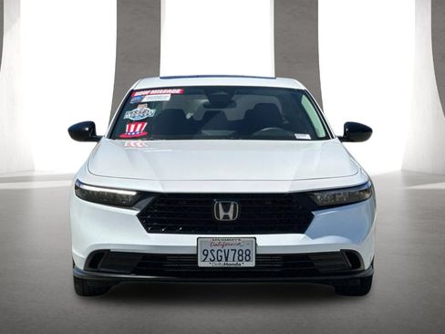 Certified 2025 Honda Accord SE image 9
