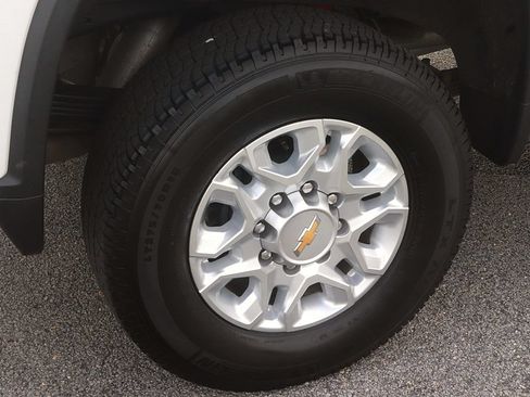 Used 2026 Chevrolet Silverado 2500 LT AWD/4WD image 8