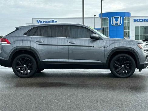 Certified 2023 Volkswagen Atlas Cross Sport SE w/ Panoramic Sunroof Package image 3