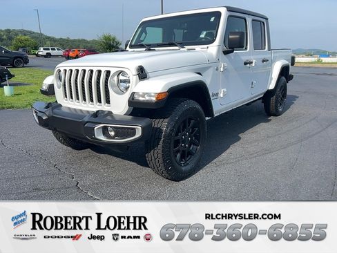 Used 2023 Jeep Gladiator Overland AWD/4WD image 1