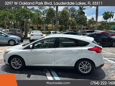 Used 2016 Ford Focus SE FWD image 5