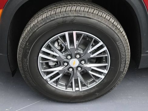 New 2026 Chevrolet Traverse LT w/ Driver Confidence Package FWD image 17