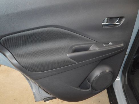 Used 2024 Nissan Kicks SV image 18