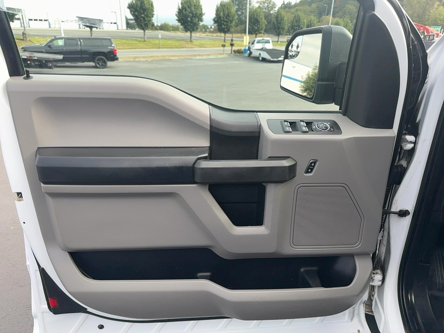 Used 2015 Ford F150 XL w/ XL Power Equipment Group AWD/4WD image 10