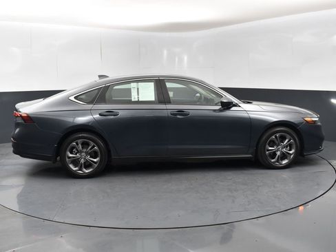Used 2024 Honda Accord EX image 8