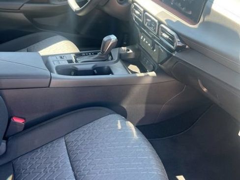 Used 2026 Nissan Sentra SV w/ Floor Mat Package FWD image 20