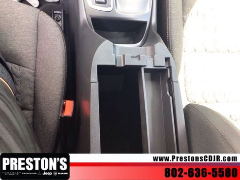 Used 2024 Chevrolet Equinox LT AWD/4WD image 23
