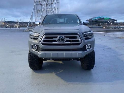 Used 2021 Toyota Tacoma Limited image 3