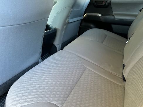 Used 2022 Toyota Tacoma SR5 RWD image 4