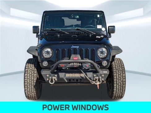 Used 2017 Jeep Wrangler Unlimited Rubicon w/ Connectivity Group image 11