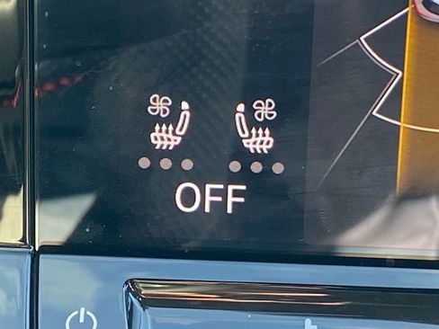 Certified 2024 Volkswagen GTI SE w/ SE Leather Seats Package image 17