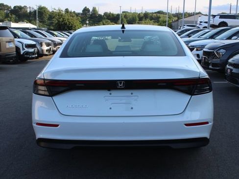Used 2025 Honda Accord SE image 24