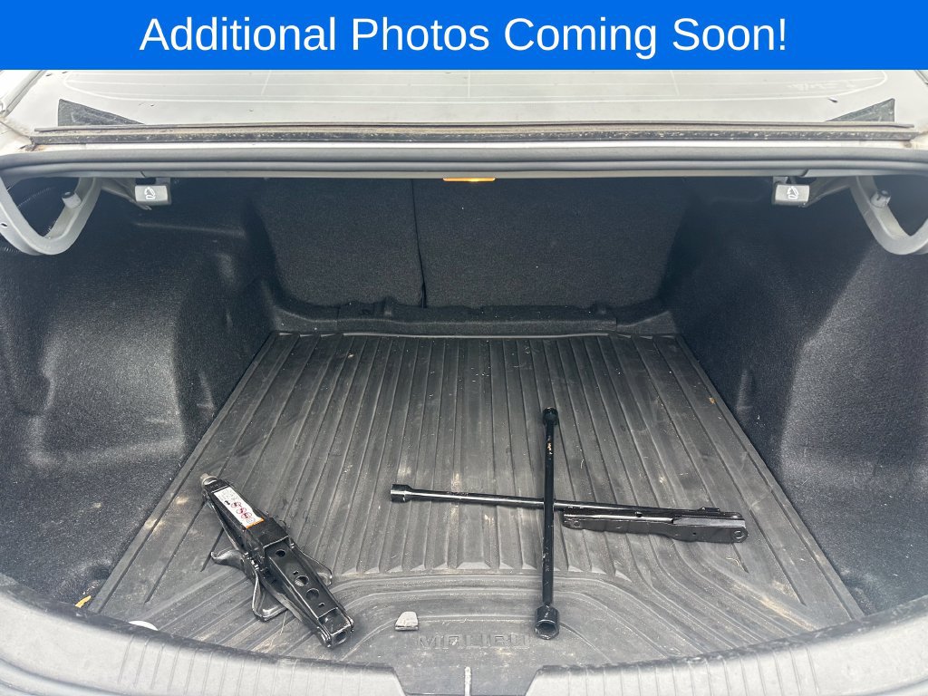 Used 2018 Chevrolet Malibu LT FWD image 7