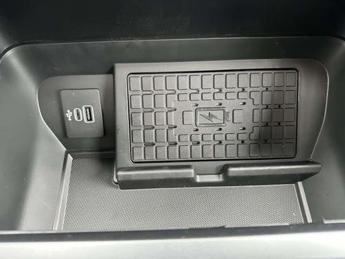 New 2025 Ford F150 XLT w/ Equipment Group 303A High image 28