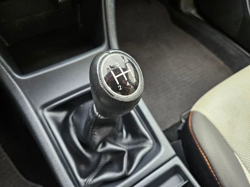 Used 2017 Subaru Crosstrek 2.0i Premium AWD/4WD image 22