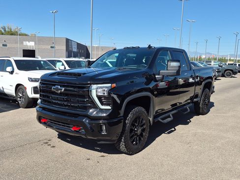 Used 2026 Chevrolet Silverado 2500 LTZ w/ Trail Boss Package AWD/4WD image 8