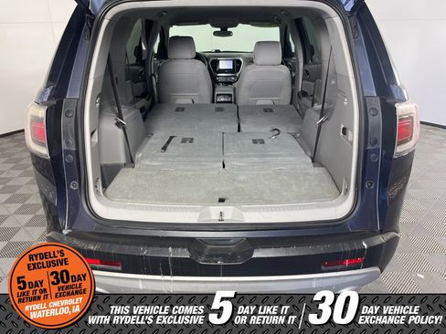 Certified 2018 GMC Acadia SLE w/ LPO, Black Accent Package image 24