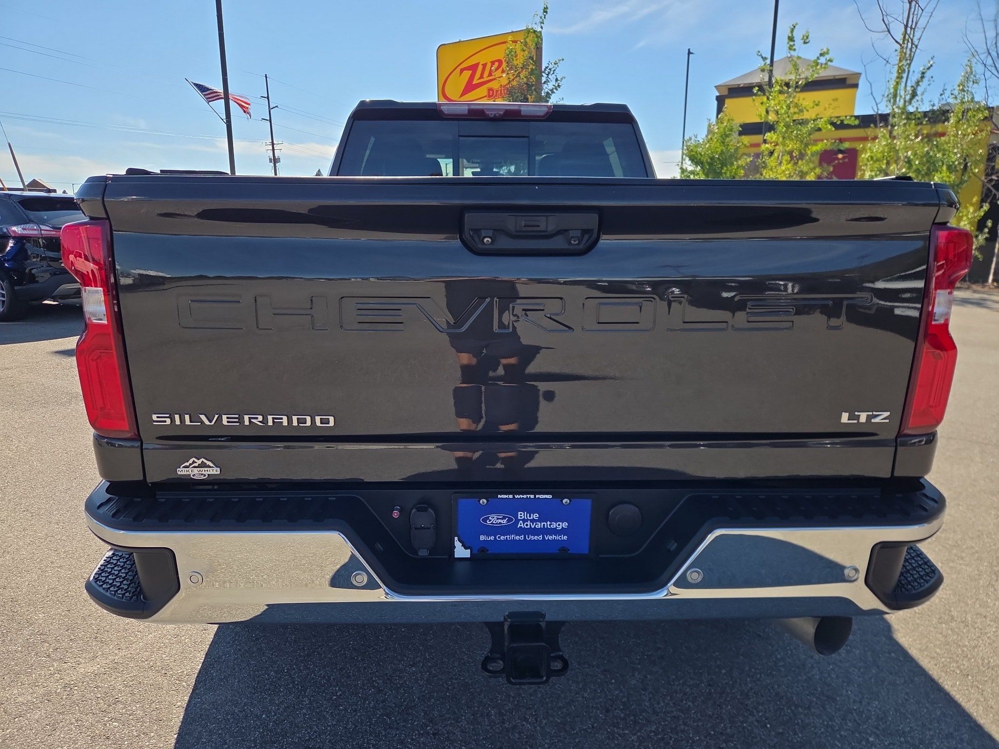 Used 2020 Chevrolet Silverado 2500 LTZ w/ LTZ Plus Package AWD/4WD image 8