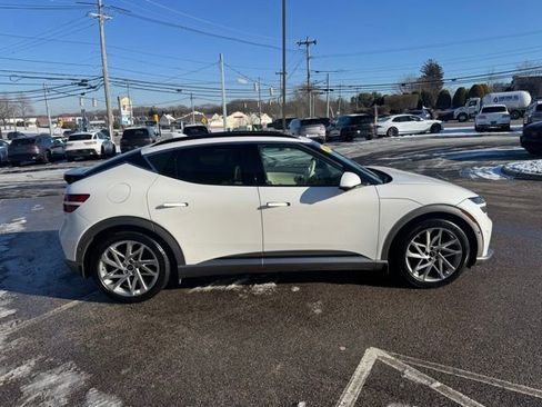 Used 2023 Genesis GV60 Advanced image 14