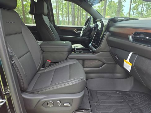 New 2026 GMC Yukon Denali w/ Advanced Technology Package RWD image 29