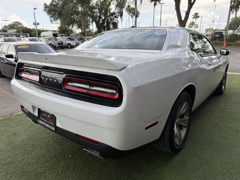 Used 2020 Dodge Challenger SXT RWD image 5