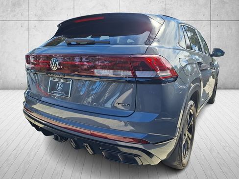New 2026 Volkswagen Atlas Cross Sport SEL R-Line image 5
