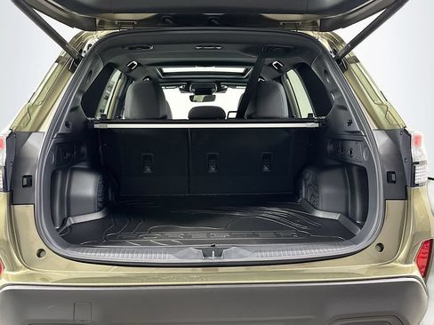 Used 2025 Subaru Forester Premium w/ Convenience Package #2 AWD/4WD image 16