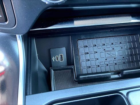 Used 2025 Ford F150 Raptor AWD/4WD image 33