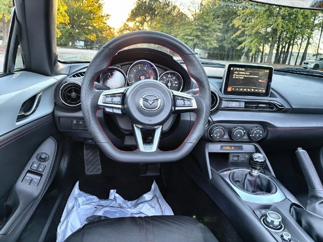 Used 2016 MAZDA MX-5 Miata Club w/ Brembo/BBS Package RWD image 14