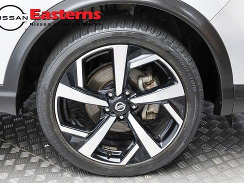 Used 2022 Nissan Rogue Sport SL w/ Premium Package image 62