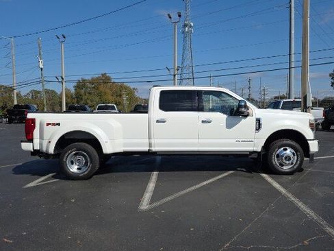 Certified 2022 Ford F350 Platinum image 9
