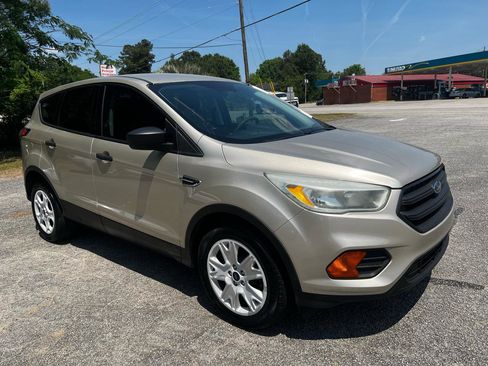 Used 2017 Ford Escape S FWD image 1