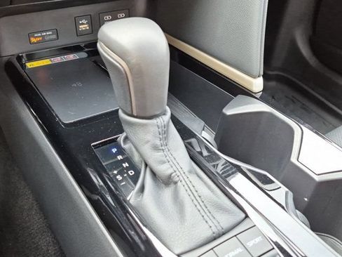 Used 2026 Toyota Camry XSE AWD/4WD image 16