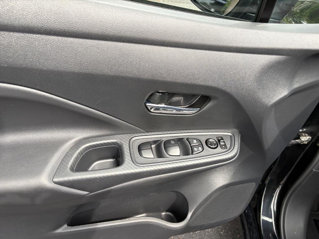 Used 2025 Nissan Versa SV FWD image 21