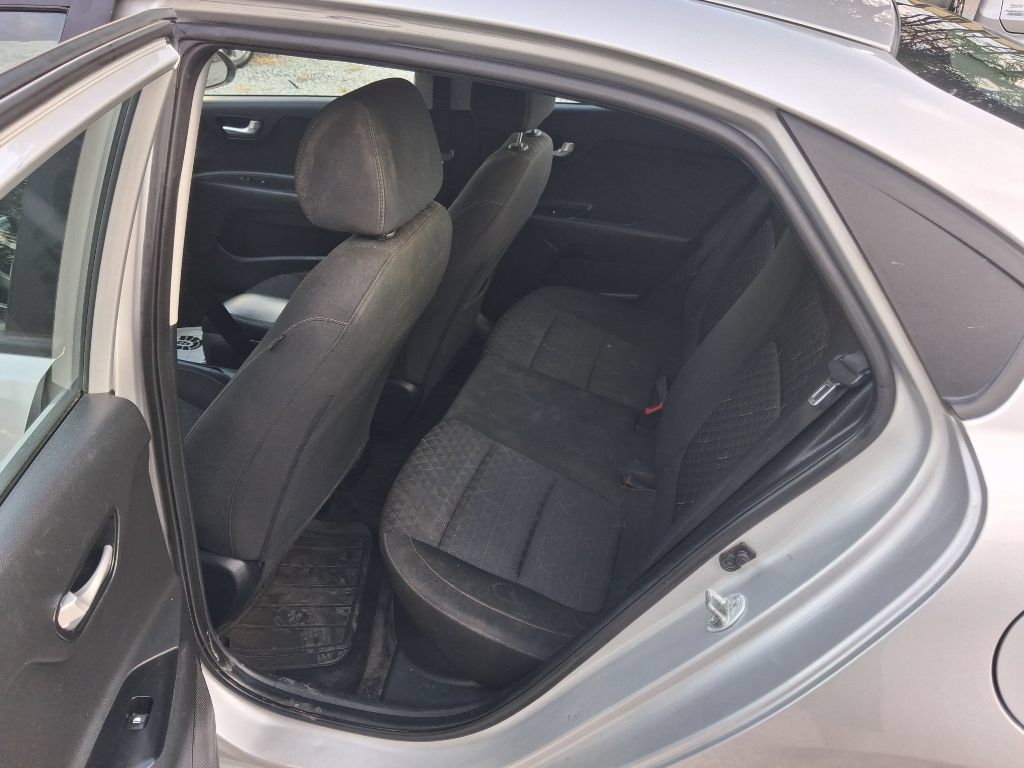 Used 2022 Kia Rio LX FWD image 11