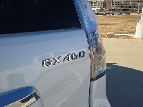 Used 2014 Lexus GX 460 w/ Premium Package image 12