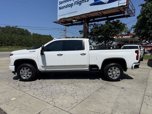 Used 2026 Chevrolet Silverado 2500 High Country w/ Technology Package AWD/4WD image 10