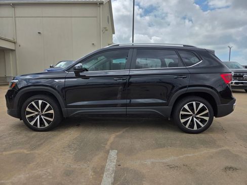 Used 2022 Volkswagen Taos SE FWD image 8