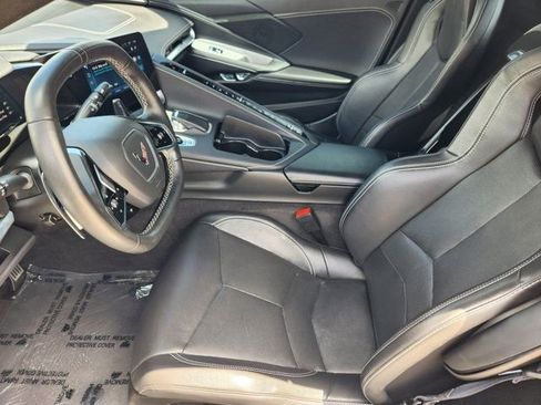 Used 2024 Chevrolet Corvette Stingray Convertible w/ Z51 Performance Package image 4