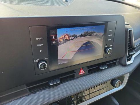 Used 2024 Kia Sportage LX image 21