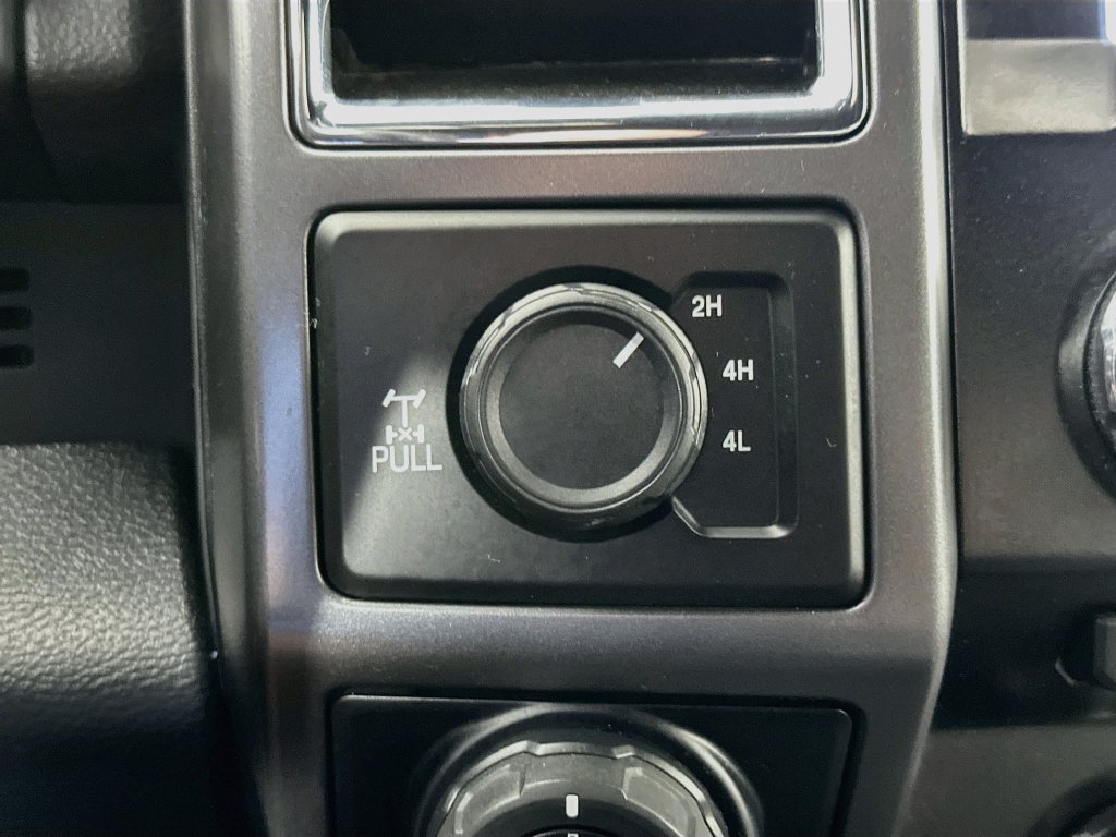 Used 2016 Ford F150 XLT w/ Equipment Group 302A Luxury AWD/4WD image 39