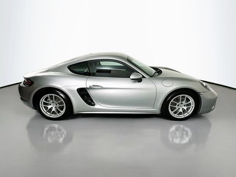 Used 2019 Porsche 718 Cayman RWD image 8