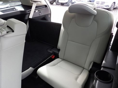 Certified 2024 Volvo XC90 B5 Plus image 25