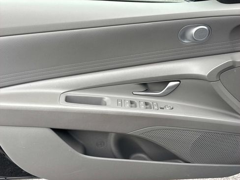 Used 2024 Hyundai Elantra SEL FWD image 23