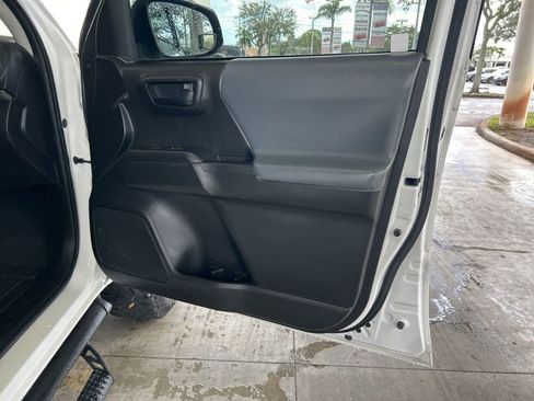 Used 2022 Toyota Tacoma SR5 image 25