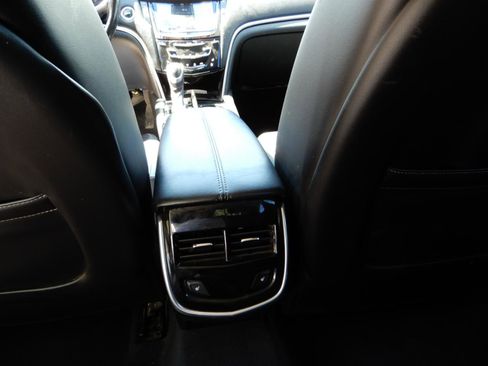 Used 2019 Cadillac XTS Luxury FWD image 17