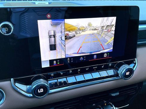 Used 2024 GMC Canyon AT4 w/ AT4 Premium Package image 28